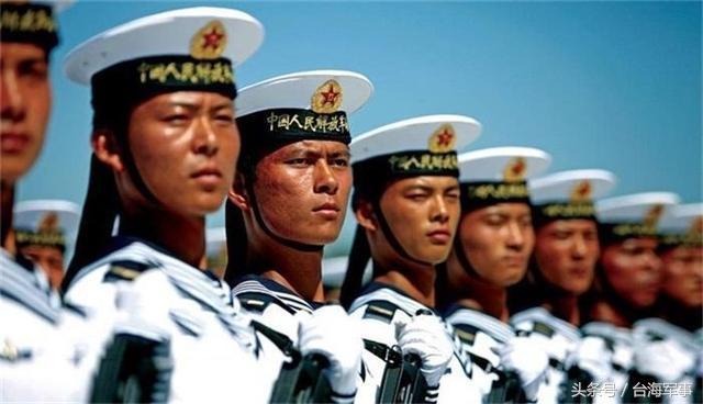 為什麼海軍帽子上會有兩根飄帶 這一作用 知道的人不超過10個 M頭條